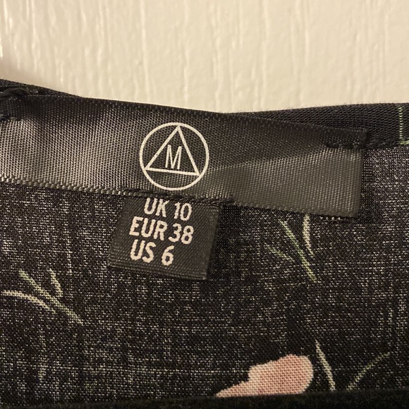 Misguided floral wrap dress - size US 6 - Picture 3 of 5